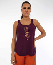Załaduj obraz do przeglądarki galerii, Model Front: Alto Giro Fitness Haut Regata Skin Fit Inspiracional Roxo Potent