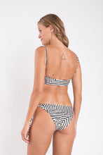 Załaduj obraz do przeglądarki galerii, Model Back: Rio De Sol Ensemble Set Collage Bandeau-Reto Ibiza-Comfy