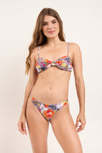 Załaduj obraz do przeglądarki galerii, Model Front: Rio De Sol Ensemble Set Garden-Flower Bandeau-Joy Essential