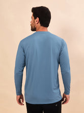 Załaduj obraz do przeglądarki galerii, Model Back: Uv Line T-Shirt Longsleeve Uvpro Masc Indigo Upf50+