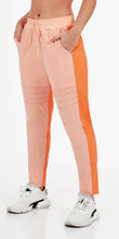 Załaduj obraz do przeglądarki galerii, Model Front: Alto Giro Fitness Bas Calca Jogging Up Co2 Recortes Laranja