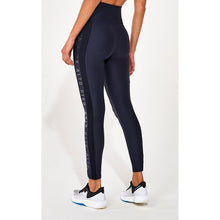 Załaduj obraz do przeglądarki galerii, Model Back: Alto Giro Fitness Bas Legging Light Co2 Recorte Jwinner Preto