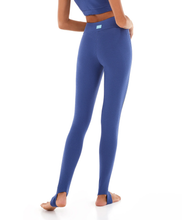 Załaduj obraz do przeglądarki galerii, Model Back: Alto Giro Fitness Bas Legging Staff Com Tule E Silk Azul Movement