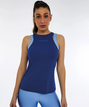 Załaduj obraz do przeglądarki galerii, Model Front: Alto Giro Fitness Haut Regata Skin Fit Alcas Duplas Azul Sodalite