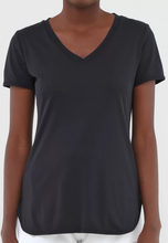 Załaduj obraz do przeglądarki galerii, Image 02: Alto Giro Fitness Haut T-Shirt Skin Fit Alongada Gola V Preto