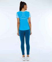 Załaduj obraz do przeglądarki galerii, Model Back: Alto Giro Fitness Haut T-Shirt Skin Fit Recortes Sport Azul Vivid