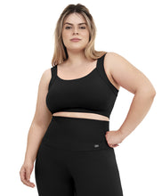 Załaduj obraz do przeglądarki galerii, Model Front: Alto Giro Fitness Haut Top Supplex Alcas Plus Preto