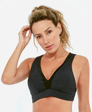 Załaduj obraz do przeglądarki galerii, Model Front: Alto Giro Fitness Haut Top Up Co2 Com Recortes Atlanta Preto