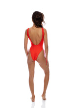 Załaduj obraz do przeglądarki galerii, Model Back: Luli Fama Une Pièce Bodysuit Hot Tropics Red