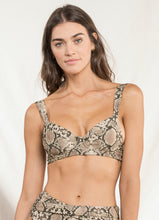 Załaduj obraz do przeglądarki galerii, Gallery: Maaji Haut Top Bailey Joile Python