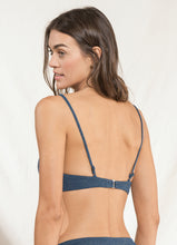 Załaduj obraz do przeglądarki galerii, Image 06: Maaji Haut Top Jade Sublimity Peacock