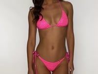 Załaduj i odtwarzaj film w przeglądarce Gallery, Video: Luli Fama Haut Top Wavy Ruched Bella Metallic Hot Pink