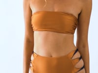 Załaduj i odtwarzaj film w przeglądarce Gallery, Video: Rio De Sol Bas Bottom Nocciola High-Waist-Spin