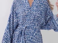 Załaduj i odtwarzaj film w przeglądarce Gallery, Video: Rio De Sol Robe De Plage Chuva Kimono