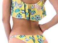 Załaduj i odtwarzaj film w przeglądarce Gallery, Video: Rio De Sol Haut Top Florescer Babado