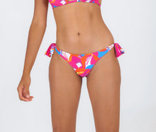 Załaduj obraz do przeglądarki galerii, Gallery: Rio De Sol Bas Bottom Antelope Italy