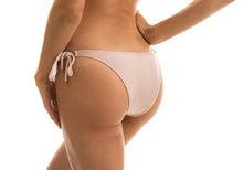 Załaduj obraz do przeglądarki galerii, Image 07: Rio De Sol Bas Bottom Essence Invisible