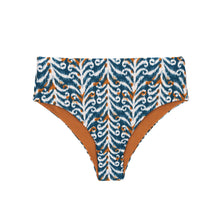 Załaduj obraz do przeglądarki galerii, Product Front: Rio De Sol Bas Bottom Ikat Hotpants