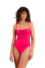 Załaduj obraz do przeglądarki galerii, Model Front: Rio De Sol Une Pièce Dots-Virtual-Pink Julia