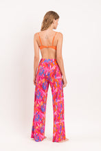 Załaduj obraz do przeglądarki galerii, Model Back: Rio De Sol Pantalon De Plage Flavors Wide Pants