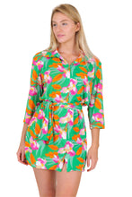 Załaduj obraz do przeglądarki galerii, Model Front: Rio De Sol Chemise Green Bloom Chemise