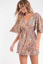 Załaduj obraz do przeglądarki galerii, Image 05: Rio De Sol Mini Dress Leopard Mini Dress