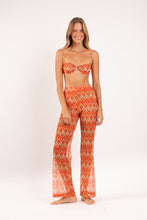 Załaduj obraz do przeglądarki galerii, Model Front: Rio De Sol Pantalon De Plage Maracai Pants Lana
