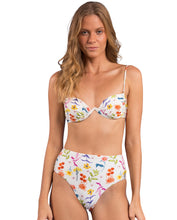 Załaduj obraz do przeglądarki galerii, Gallery: Rio De Sol Ensemble Set Countryside Kyra Hotpants