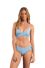 Załaduj obraz do przeglądarki galerii, Model Front: Rio De Sol Ensemble Set Dots-Sky Kate Madrid