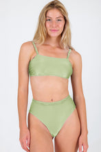 Załaduj obraz do przeglądarki galerii, Gallery: Rio De Sol Ensemble Set Oliva Bandeau-Reto Hotpants