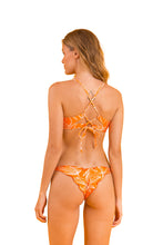 Załaduj obraz do przeglądarki galerii, Model Back: Rio De Sol Ensemble Set Trail-Orange Tank-Tie Ipanema