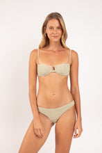 Załaduj obraz do przeglądarki galerii, Model Front: Rio De Sol Haut Top Brisa-Pistache Juliette