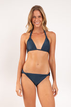 Załaduj obraz do przeglądarki galerii, Model Front: Rio De Sol Haut Top Shimmer-Shark Mel