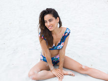 Załaduj obraz do przeglądarki galerii, Image 08: Saha Haut Top Aurora Floral Night