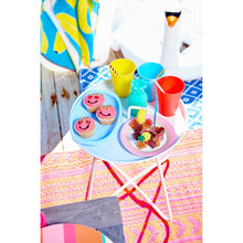 Załaduj obraz do przeglądarki galerii, Image 04: Sunnylife Bougies Pineapple Cake Candle