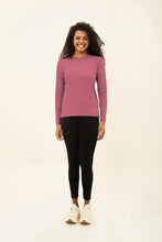 Załaduj obraz do przeglądarki galerii, Model Front: Uv Line T-Shirt Camiseta Uvpro Br Ml Malva Upf50+