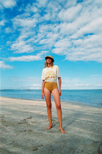 Załaduj obraz do przeglądarki galerii, Image 09: Uv Line Fitness Haut T-Shirt Solar Off White Upf50+