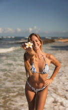 Załaduj obraz do przeglądarki galerii, Image 10: Wednesday In Hawaii By Rio De Sol Haut Top Pua-Pacifica Kauai