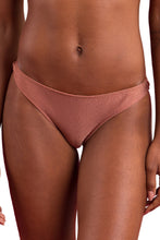 Załaduj obraz do przeglądarki galerii, Gallery: Rio De Sol Bas Bottom Shimmer-Copper Essential
