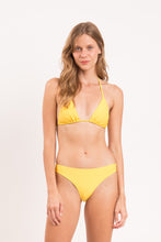 Załaduj obraz do przeglądarki galerii, Model Front: Rio De Sol Bas Bottom Amarelo Essential-Comfy

