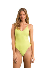 Załaduj obraz do przeglądarki galerii, Model Front: Rio De Sol Une Pièce Bora-Citrus Hype
