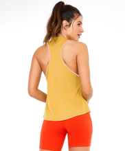 Załaduj obraz do przeglądarki galerii, Model Back: Alto Giro Fitness Haut Regata Speed Debrum Sport Way Amarelo Mango
