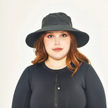 Załaduj obraz do przeglądarki galerii, Model Front: Uv Line Chapeau Souple/Capeline Hat Lyon Nac L Fem Black Upf50+
