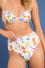 Załaduj obraz do przeglądarki galerii, Image 09: Rio De Sol Ensemble Set Countryside Kyra Hotpants
