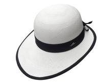 Załaduj obraz do przeglądarki galerii, Model Front: De Punta En Blanco Chapeau Panama Lady Golf White Black
