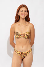 Załaduj obraz do przeglądarki galerii, Model Front: Rio De Sol Bas Bottom Yellow-Feline Essential-Comfy
