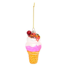 Załaduj obraz do przeglądarki galerii, Product Front: Sunnylife Fête Festive Ornament Ice Cream
