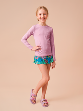 Załaduj obraz do przeglądarki galerii, Model Front: Uv Line T-Shirt Longsleeve Uvpro Kids Rose Upf50+
