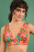 Załaduj obraz do przeglądarki galerii, Image 12: Rio De Sol Haut Top Tropics Halter-Marina
