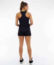 Załaduj obraz do przeglądarki galerii, Model Back: Alto Giro Fitness Bas Shorts Bahamas Elastic Abertura Lateral Preto
